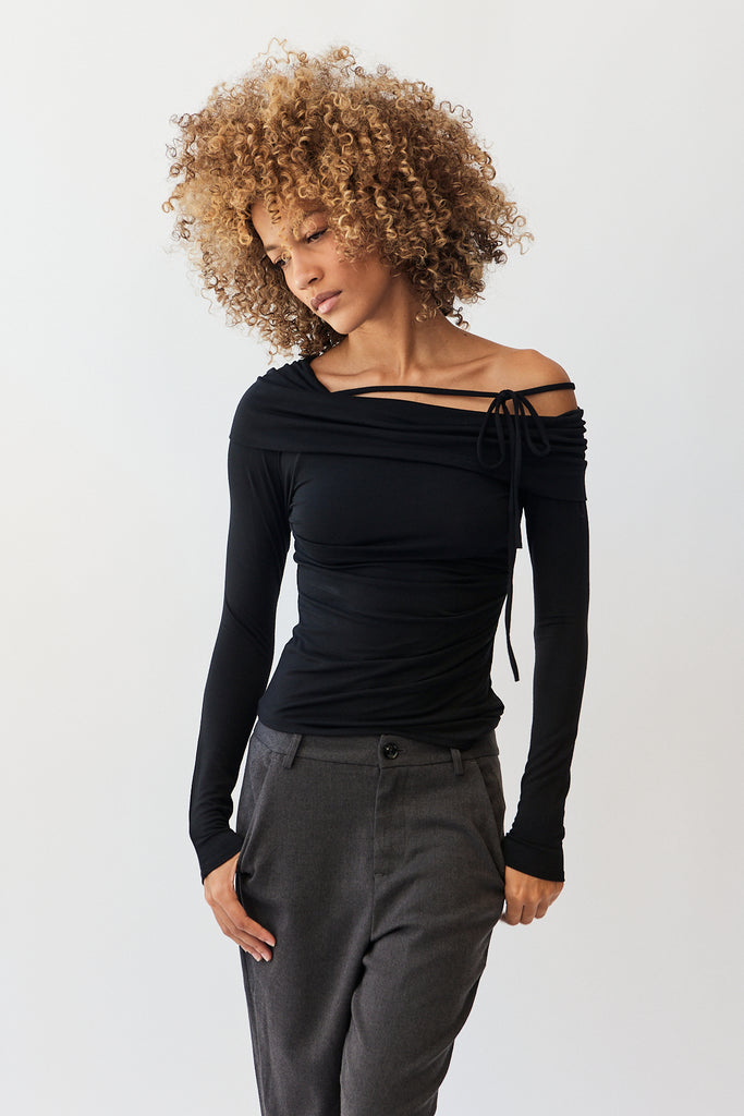 Geel Leo Top in Black at Parc Shop | Minneapolis, MN

