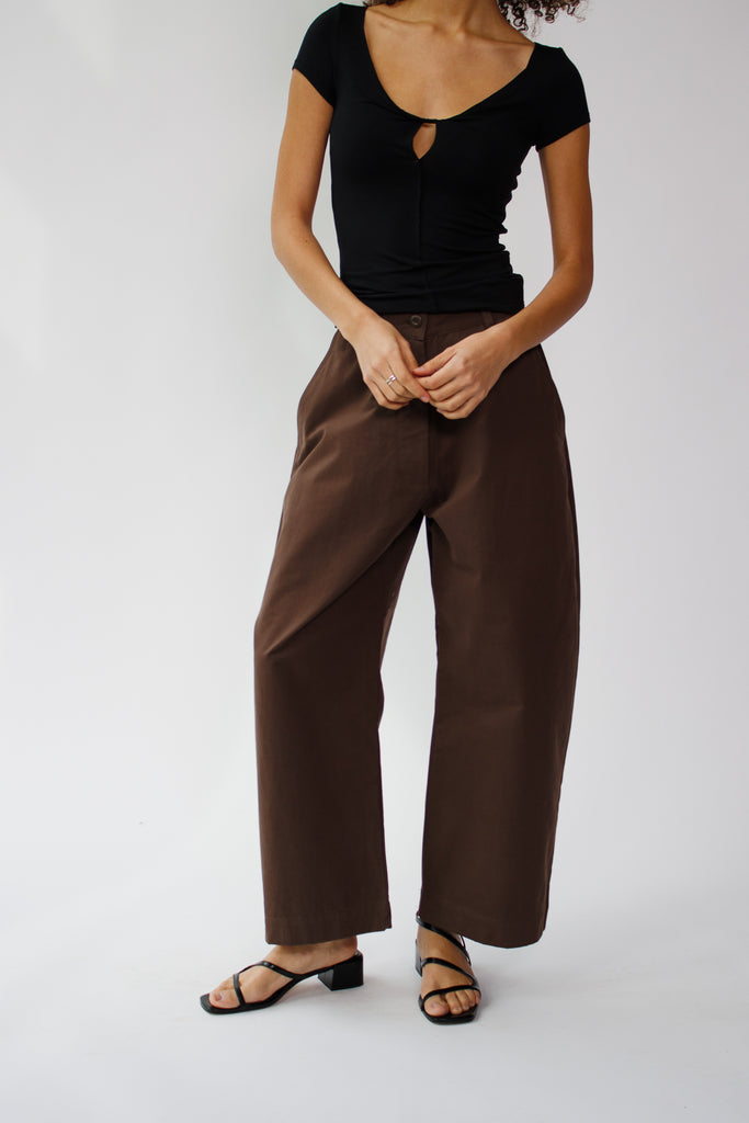 Ali Golden Loose Barrel Pant in Dark Taupe at Parc Shop | Minneapolis, MN