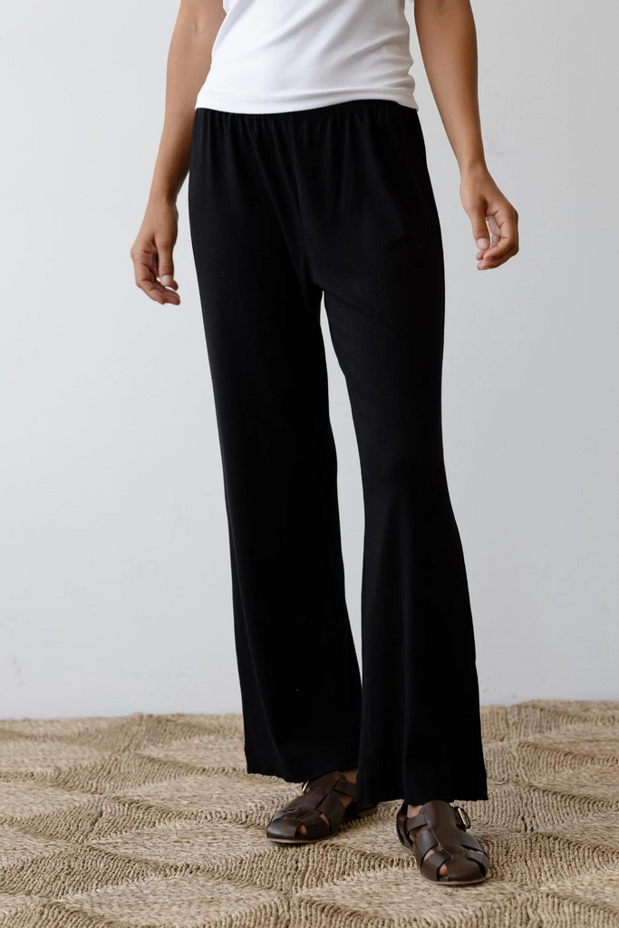 Donni Baby Rib Scallop Pant in Jet at Parc Shop