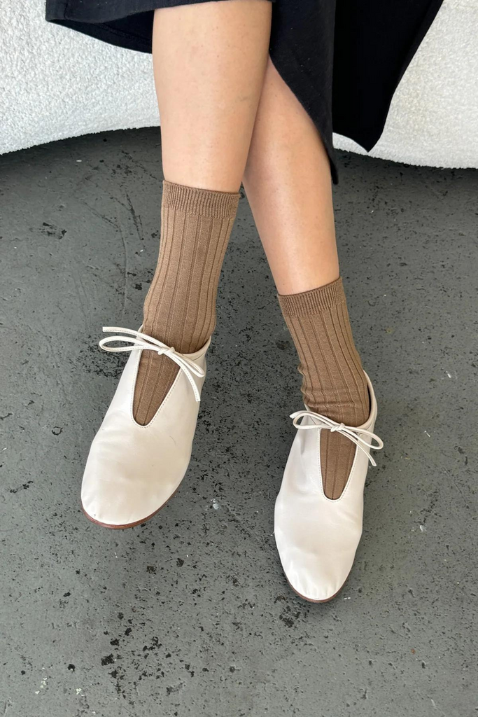 Le Bon Shoppe Her Socks in Dark Tan at Parc Shop