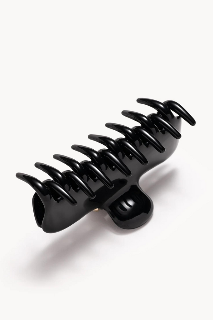 Undo 4" Claw Clip in Jet Black at Parc Shop
