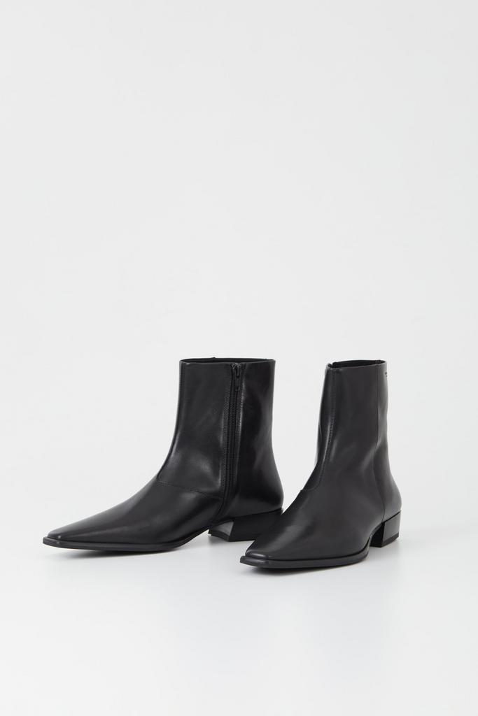 Vagabond Nella Boot in Black at Parc Shop | Minneapolis, MN